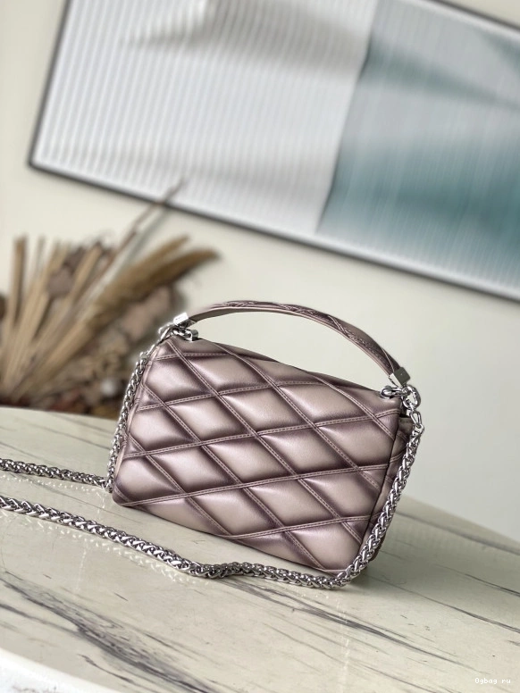 GO-14 MM VUITTON LOUIS 0816
